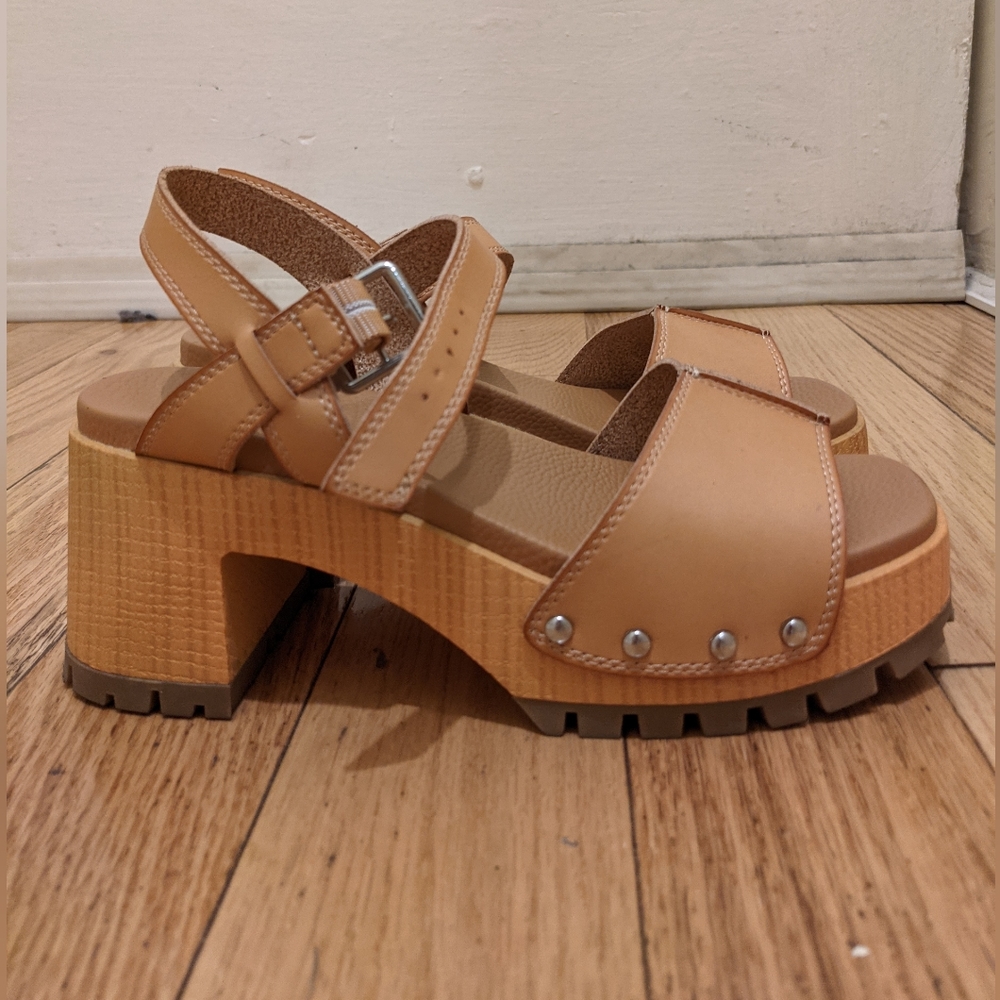 Mia orange chunky block hill sandal